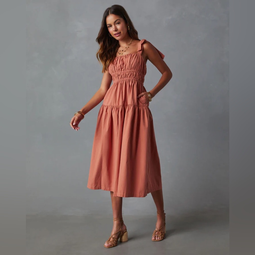 Vici Briella Tie Shoulder Tiered Midi Dress in Terracotta - Picture 2 of 9